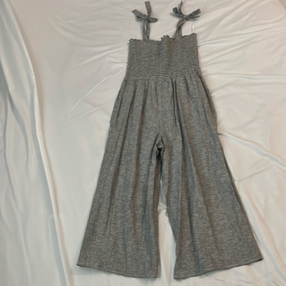 3/$30 linen smocked jumpsuit - Picture 3 of 6